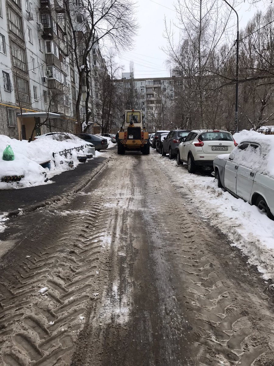 Вроде и весна близка. Да вот только «а снег идёт»…