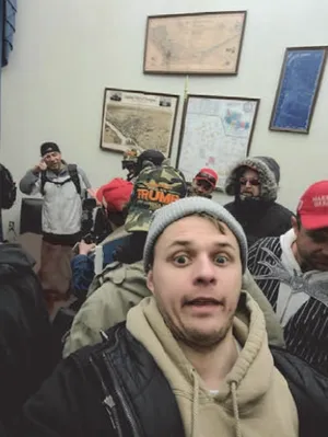 8w8h8y8's tweet photo. @ryanjreilly That would seem obvious, except if some of the police investigators sympathies w/the #Insurrection & wants to slow walk arrest of the most dangerous #Insurrectionists.
That would never happen, right? Ask these cops.
#KarolChwiesiuk #JacobFracker #ThomasRobertson #MichaelRiley https://t.co/TvlEwO07P0