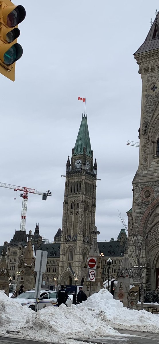 denisebatters's tweet photo. Walked along a deserted Wellington Street to the Senate Building today. Looking up at that Canadian flag on the Peace Tower felt particularly meaningful. 

#SenCA will debate #EmergenciesAct this week. 
I will speak against its unjustified use by Trudeau Govt and I will vote NO. https://t.co/kBVn4nsfKL