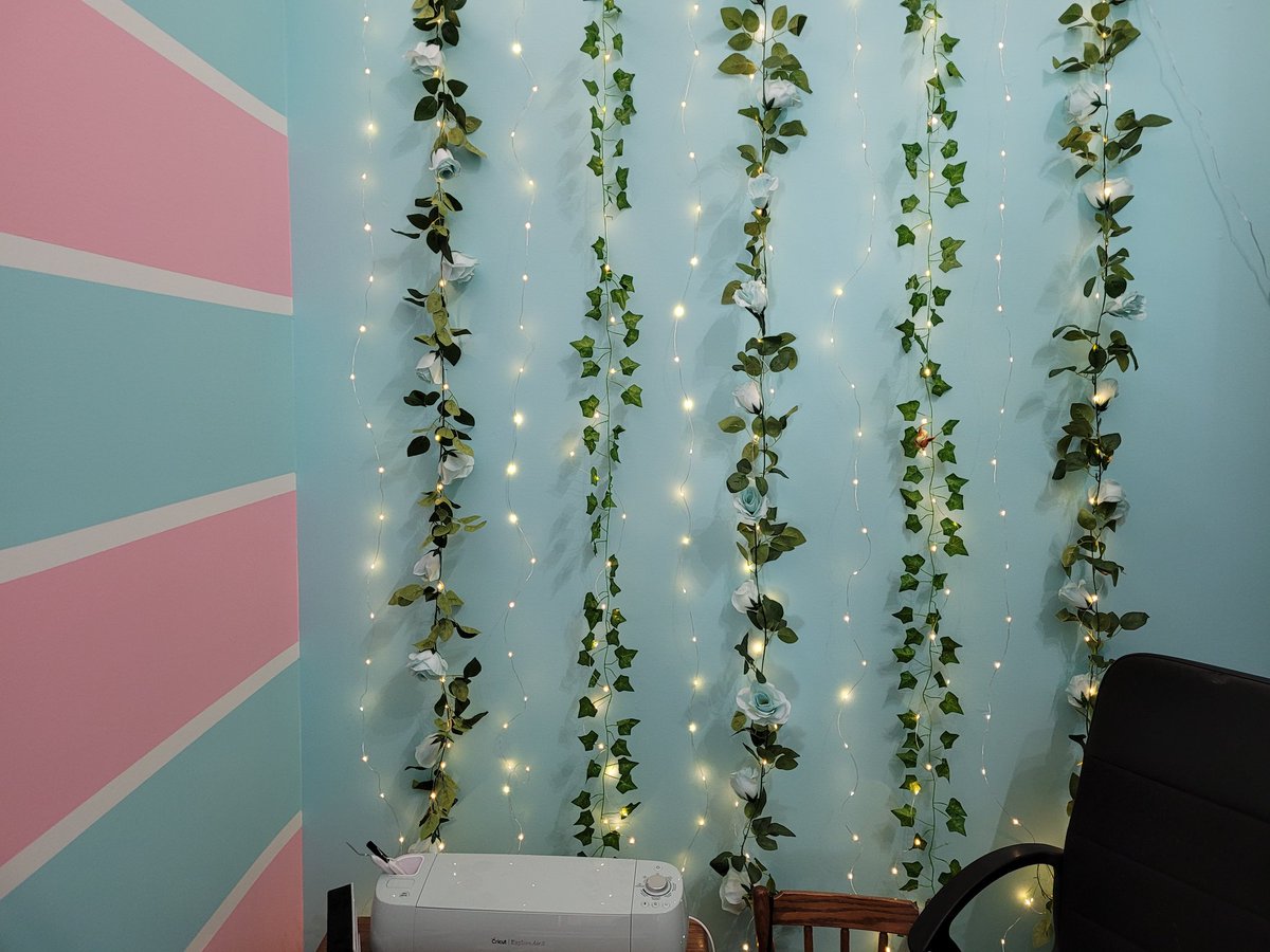 MissAries93's tweet photo. Finally got around to putting these lights up. Looks okay for now!

#gamingroom #smallstreamers #twitchaffiliate #pink #blue #vine https://t.co/xJaBPAG99k