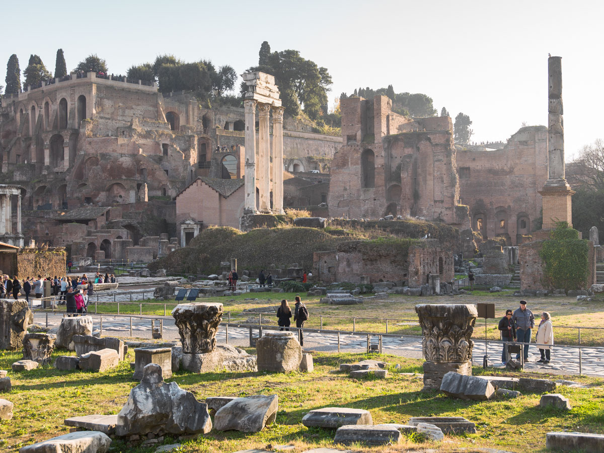 EHEM_project's tweet photo. 💥Santa Maria Antiqua in @ParcoColosseo has reopened to the public after 30 years of restoration works!  

☝️Its surviving #muralpaintings are a unique #heritage. 

📻Listen to Dr Giulia Bordi's (@UnivRoma3) overview of the monument on @vaticannews_it: https://t.co/RSZCWKvcPD https://t.co/innlVpFHM9