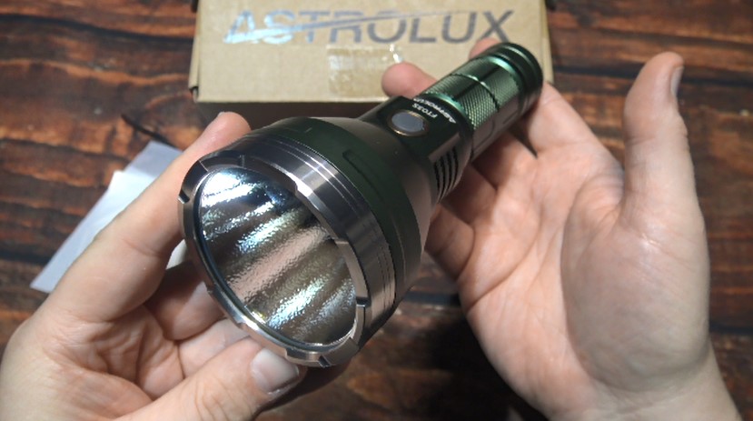 CharlesBridgTec's tweet photo. Here is the latest from AstroLux FT03S flashlight. This is sporting the SFH55 LED for an amazing combination beam performance. 9200 lumens on turbo. Anduril UI. Love the green color. USB Type C is a plus.
#ASTROLUX
#FlashlightReviews
https://t.co/EVvRRx3fsP https://t.co/urZrK5ZcCv