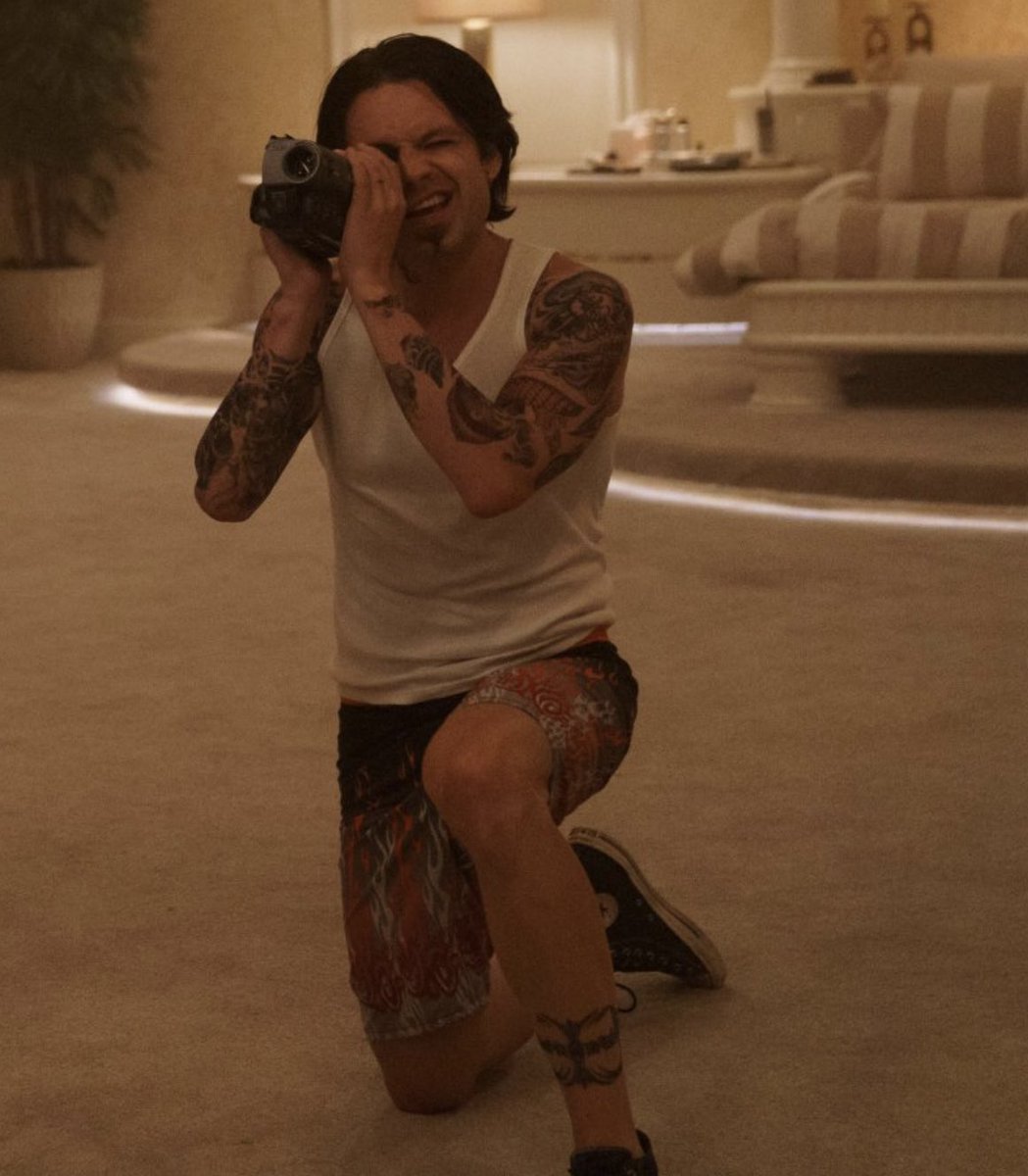 Pam & Tommy on Hulu (@pamandtommy) on Twitter photo 