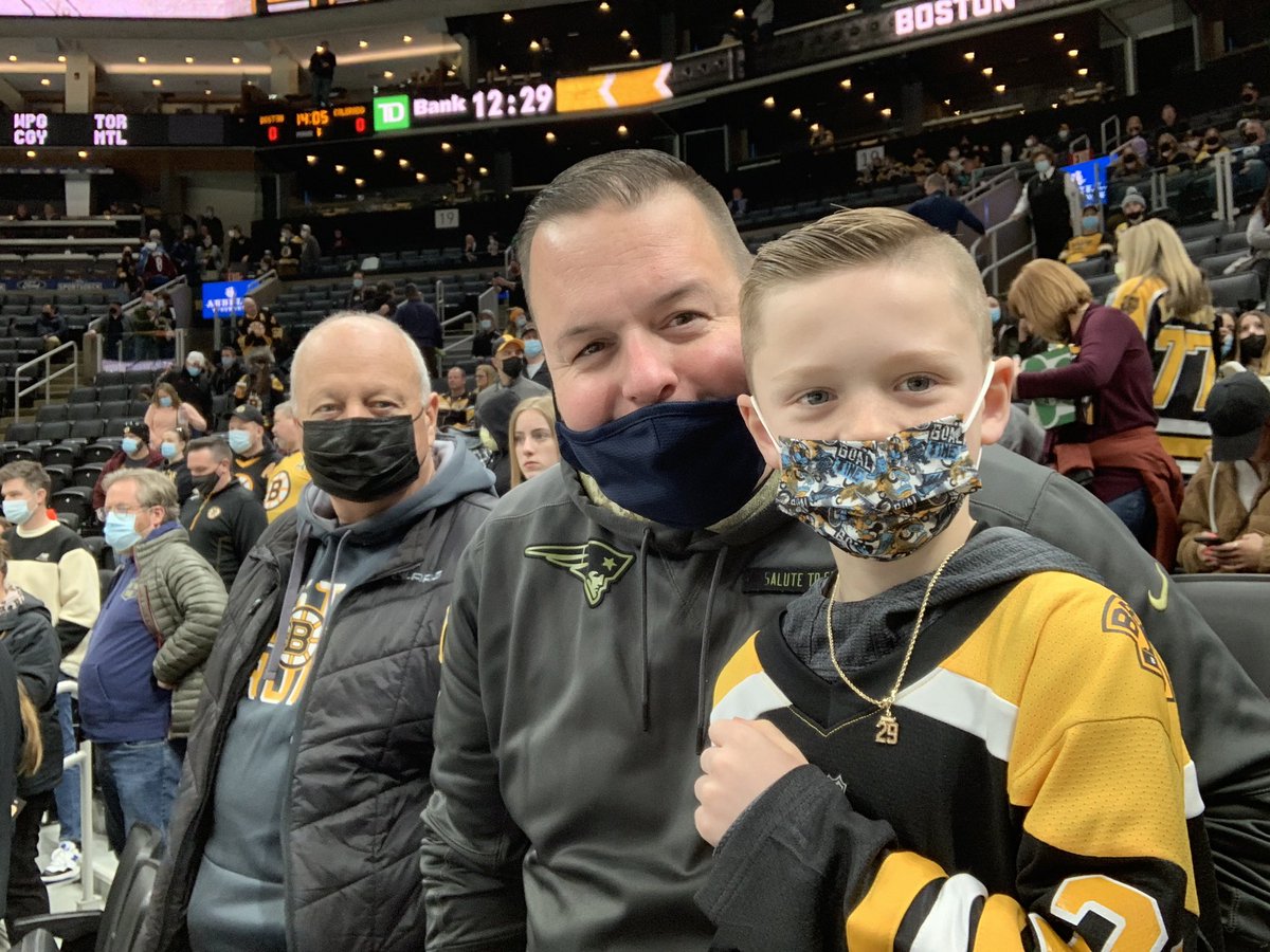 amelie0123's tweet photo. @CharlieCoyle_3 thanks for the awesome @BookCameo .. Owen from Ludlow, MA is at the game today! He’s your #1 fan!!! https://t.co/0p59VvM128