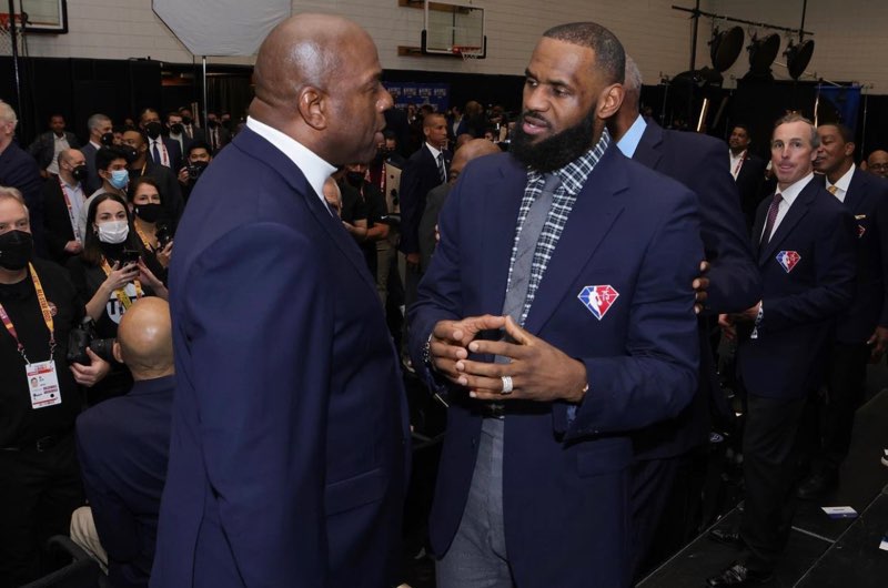MagicJohnson's tweet photo. It can’t be anything but sweet when two @Lakers get together and talk hoops, business, and how to improve our community. https://t.co/9BuSU4ieir