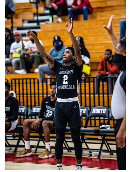 OntheRadarHoops's tweet photo. Seryl Slater of Shiloh (GA) connected on (4) three-pointers in a win over Buford (GA).

📌:
@_ShilohBball 

STORY:

https://t.co/BpKAeQ4Mr5 https://t.co/7SvSZf1yCy