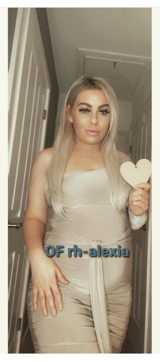 OfrhAlexia's tweet photo. Retweet if you believe I am naked under this dress #follow #retweet https://t.co/A1kddwMsgs
