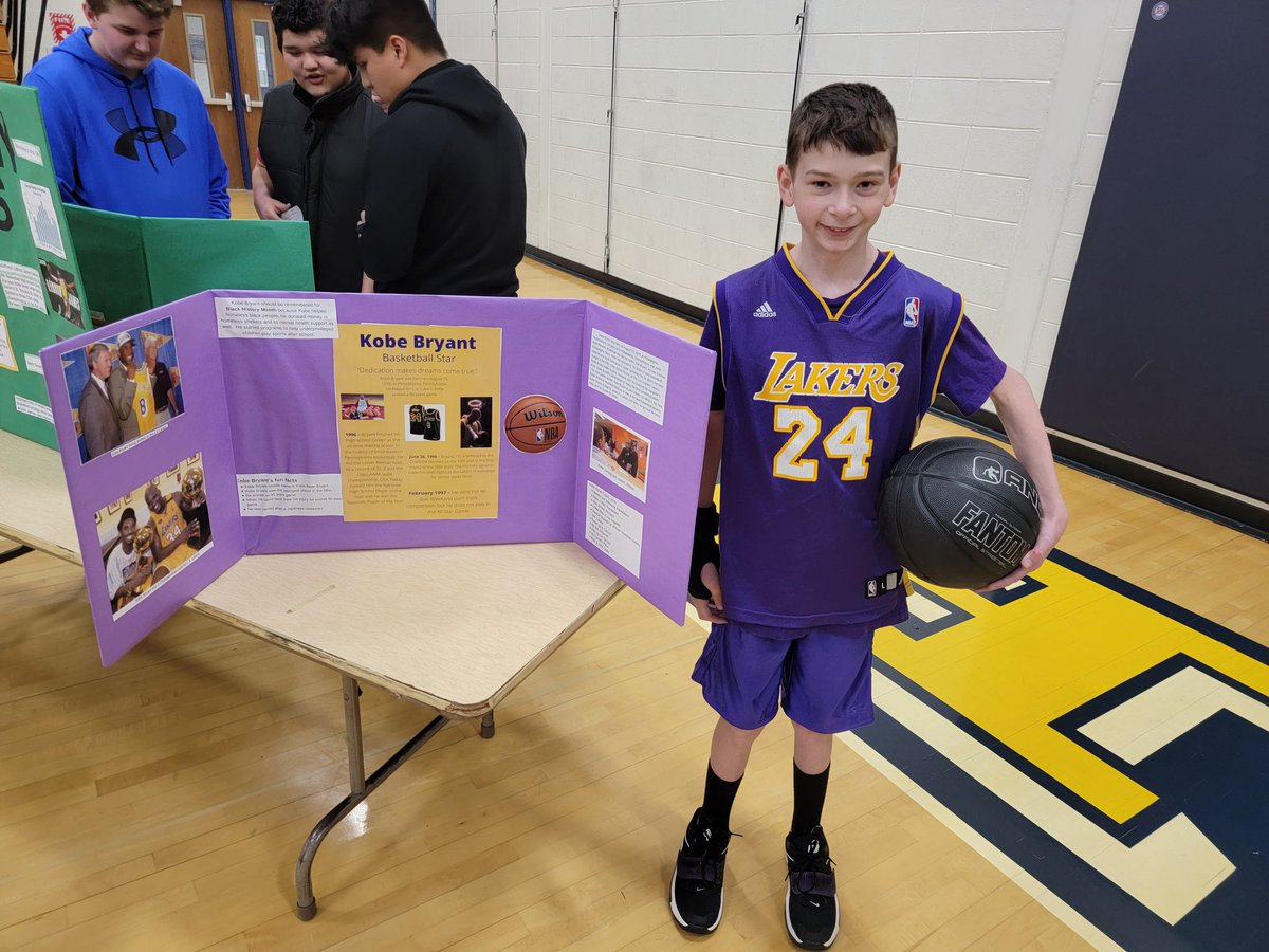 One student went all out for his #BHM2022 presentation. #tigerstrongalldaylong