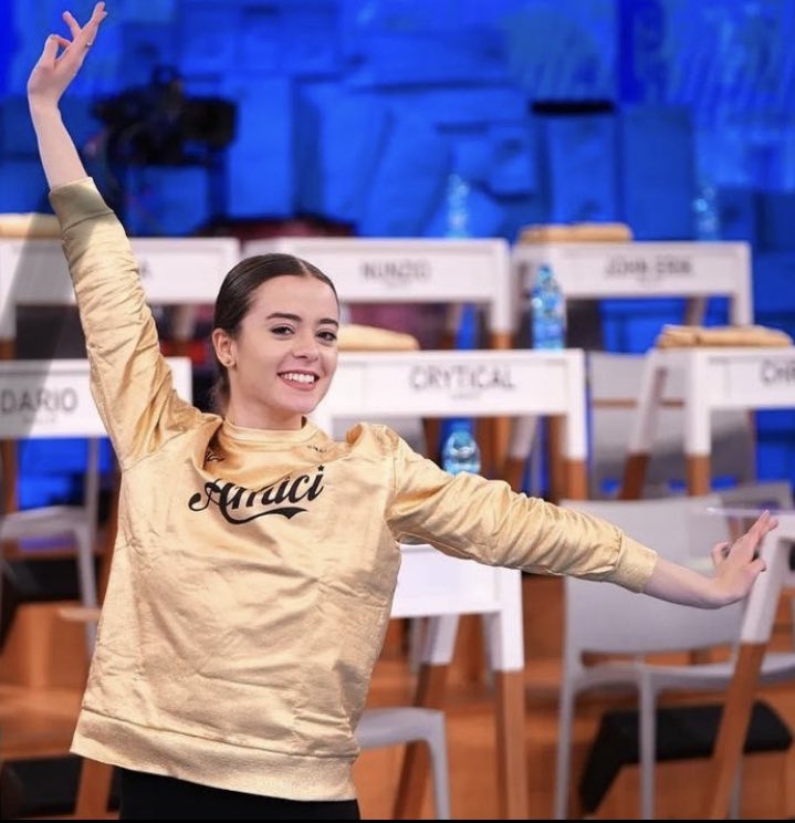 Figliadellacele's tweet photo. @LACelentanoo maestra ma è sparita come me da twitter? non l’ho ancora ringraziata per la maglia del serale.. grazie mille per aver sempre creduto in me sin dall’inizio!!💕 https://t.co/3bF8hIgPx4