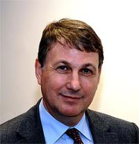 GeoWeekUK's tweet photo. With great sadness the Geoweek team heard of the death last week of Chris King. Chris has been hugely influential on many aspects of earth science education in the UK and across the world. Among many other initiatives, he established and led GeoweekUK. He will be greatly missed. https://t.co/pl13M0WZE4