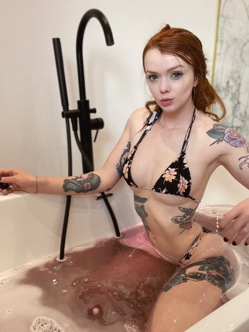 Join me? 💦 https://t.co/4DmeQWI7YS