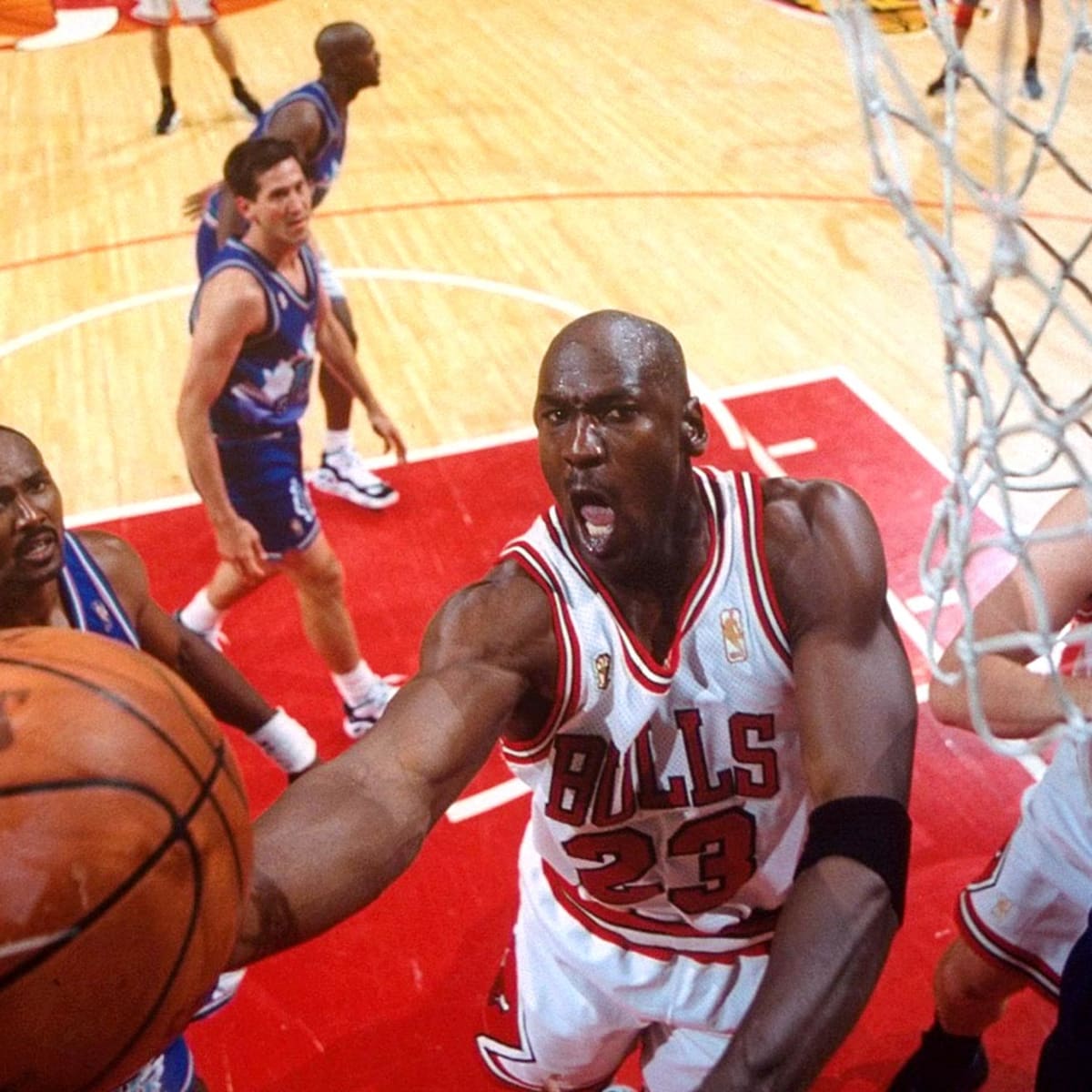 YourLifeListed's tweet photo. My list...NBA Players.
1. Michael Jordan
2. Kareem Abdul-Jabbar
3. Lebron James
4. Magic Johnson
5. Wilt Chamberlain
6. Tim Duncan
7. Larry Bird
8. Kobe Bryant
9. Oscar Robertson
10. Hakeem Olajuwon
#nbabest
#michaeljordan
#NBAAllStar
#nbatopten https://t.co/k4zyrA4GED