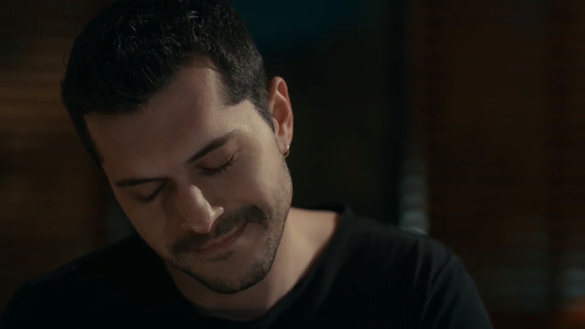 Hermoso Kenan, tan lindo y dulce. Tan enamorado 😍🥰😍🥰 #AlperenDuymaz #ErkekSeverse