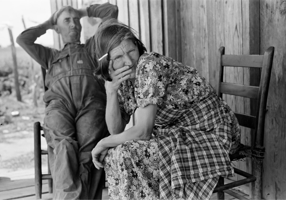 Старая подруга мамы. Документальная фотография. Russell Lee (photographer). Великая депрессия босиком.