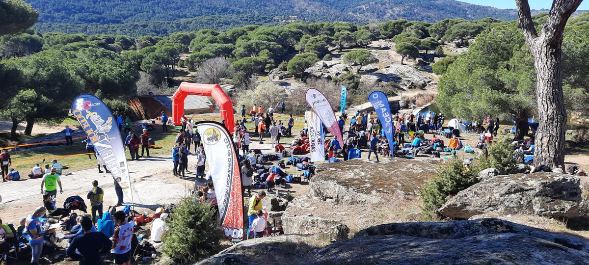 Lo cierto es que, entre todas las fotos del Maximus Omeeting, nos quedamos con los orientadores conviviendo en los centros de competición