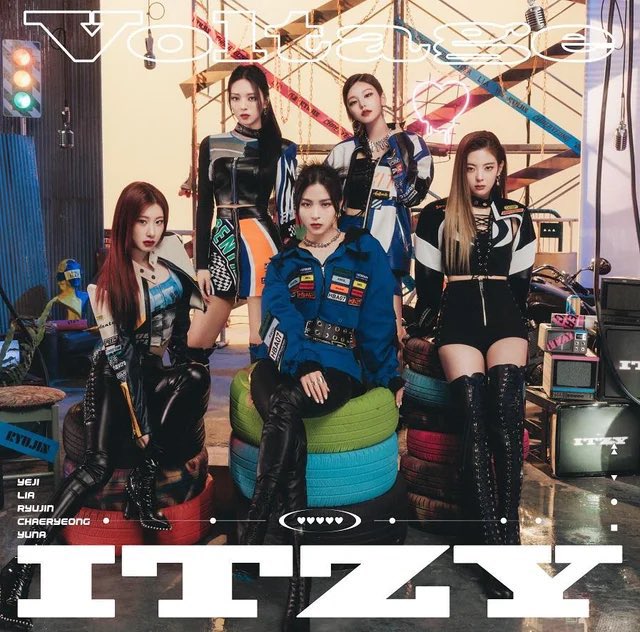 ITZYconnect's tweet photo. ITZY will be releasing a new album VOLCANO according to barnes and noble

https://t.co/MkXZYPqNBv

#ITZY @ITZYofficial https://t.co/sf3E26cHSB