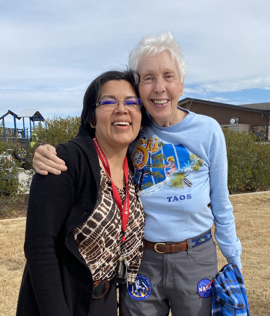 Neitheva tweet media