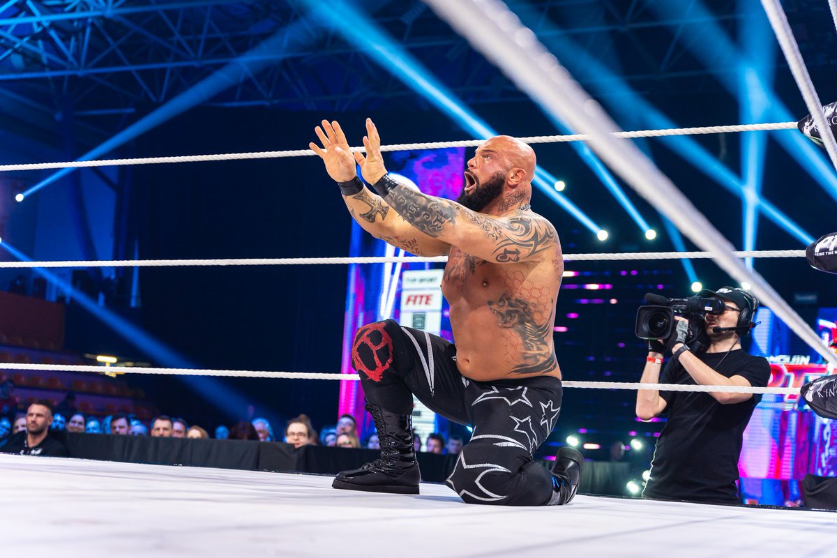 Lost_Rebel_BB's tweet image. Watched a lot of @RicFlairNatrBoy footage ... This always gets you the advantage at the end! #WOOOO