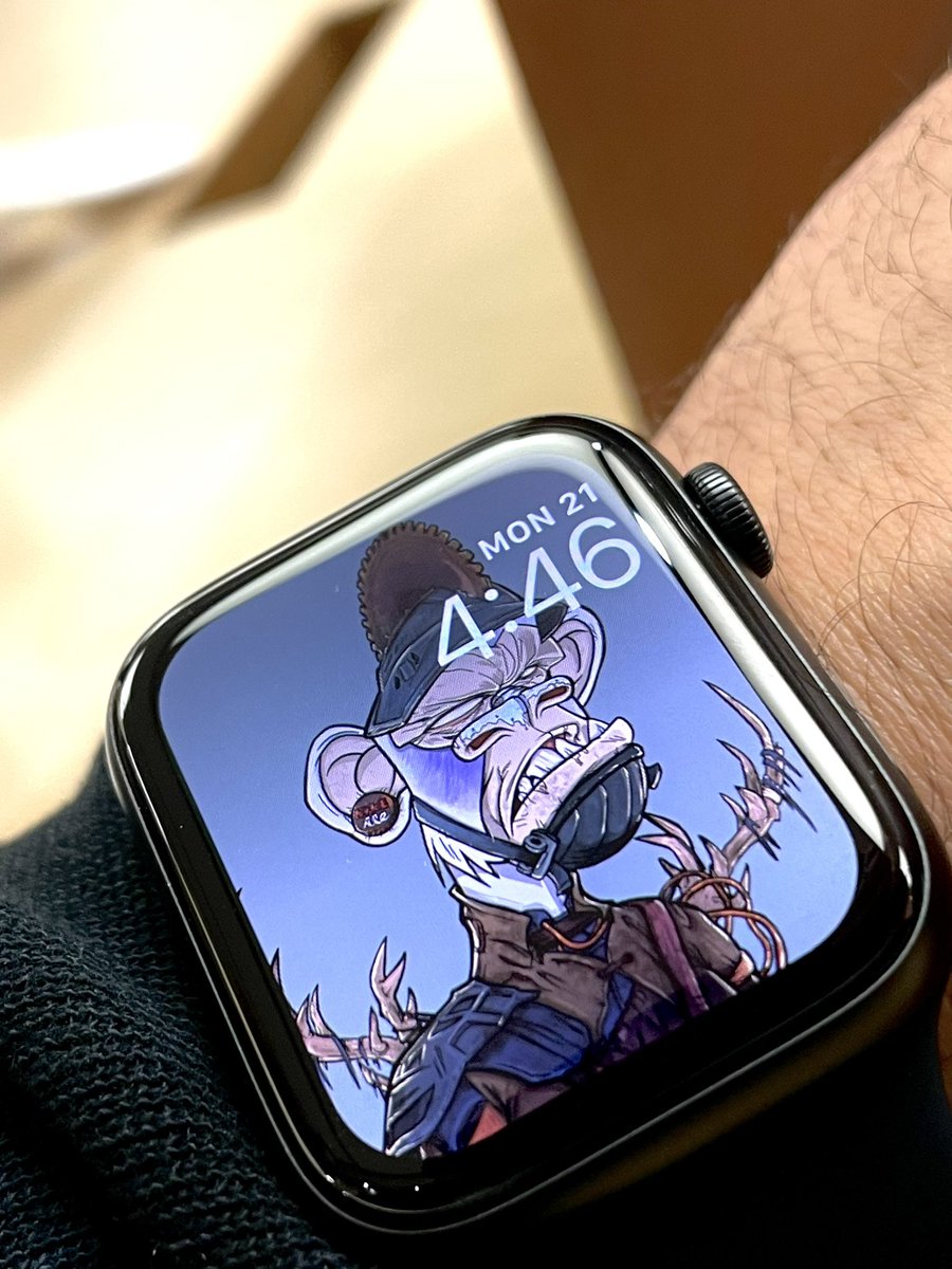 Purchased an Apple Watch for the sole purpose of flaunting my @apocalypticapes #aapes #AApesToTheMoon 🔥🙌🔥