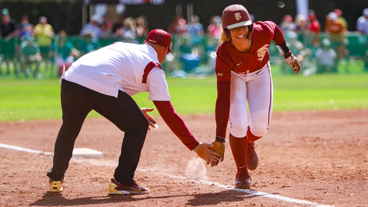 NCAASoftball's tweet photo. Vote for the #NCAASoftball Photo of the Week 📸

1️⃣ @FSU_Softball Knocking it out of the Park 🏞️
2️⃣ @UWSoftball Feeling mighty 😤
3️⃣ @TarletonSB Bringing the Energy ⚡️
4️⃣ @ArizonaSoftball Carried off in celebration 🙌 https://t.co/WOATVvSMBu
