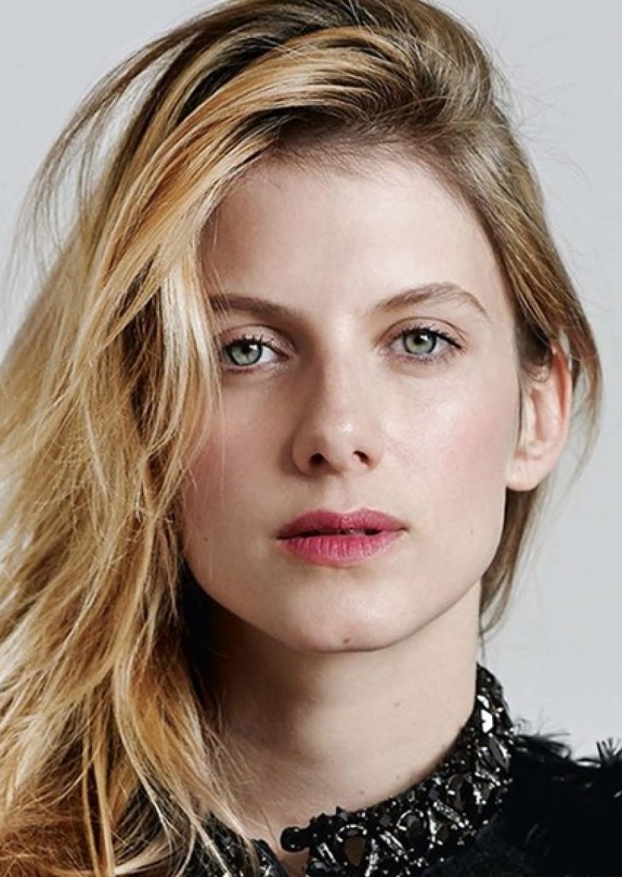 Happy birthday Melanie Laurent!  