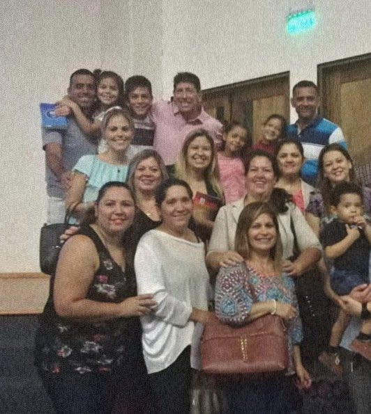 Simplemente GRACIAS 😭🤍✨
GRACIAS por tus palabras
GRACIAS por tus enseñanzas
GRACIAS por tu gran LEGADO
GRACIAS por tu enorme corazón para todos
Y GRACIAS por compartir una charla inolvidable conmigo, día que nunca olvidare
Un abrazo al cielo Pastor y amigo EMILIO ABREU 🤍✨