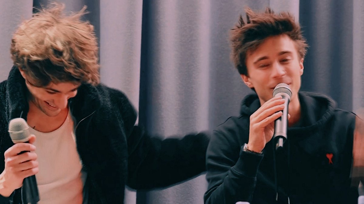 teresalynn23's tweet photo. axel + making maxence laugh uncontrollably #skamfrance #eil5 https://t.co/sJoq9je0F8