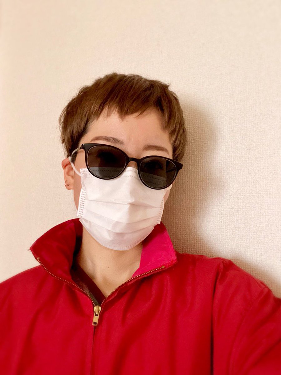 solo mouth mask mask sunglasses 1boy male focus brown hair  illustration images