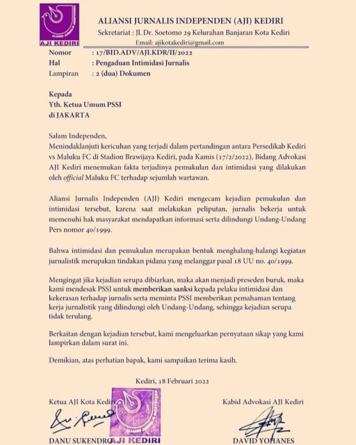 satukanalcom's tweet photo. AJI #Kediri Desak #PSSI Beri Sanksi ke Maluku FC
https://t.co/598p3bFrp9, #Kediri – Aliansi Jurnalis Independen (AJI) #Kediri melaporkan tindak kekerasan dan intimidasi tiga jurnalis saat...
.
Baca selengkapnya : https://t.co/5aVqQDXYqX
.
#AJIKediri #MalukuFC https://t.co/HTuCUZZOVz