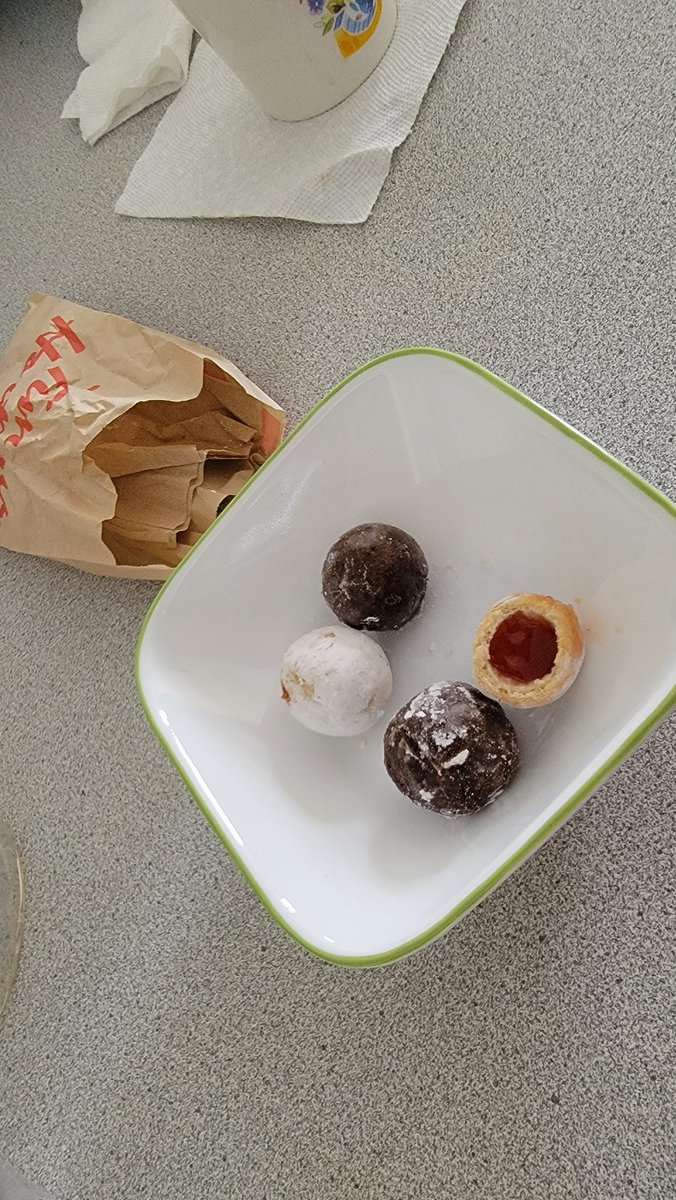 Ever wondered why your jelly timbit had a sad amount of jelly? Cause this one took it all! :p yum #TimHortons #jellytimbit