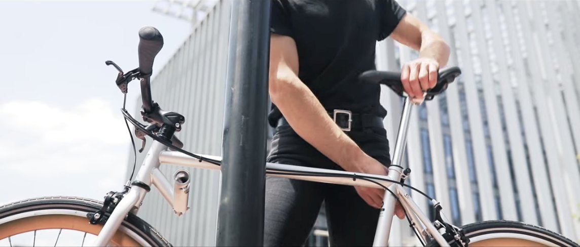 Hikaru Mugita なぜ今までなかったんだ ってくらい画期的なシステム 自転車のu字ロックやチェーンって 重たい 持ち運びづらいのでライドの体験を損ってたよな シートポストをロック機構に使う発想もスマート フレームそのものがロックとして機能 Hikaru Mugita なぜ今までなかったんだ ってくらい画期的なシステム 自転車のu字ロックやチェーンって 重たい 持ち運びづらいのでライドの体験を損ってたよな シートポストをロック機構に使う発想もスマート フレームそのものがロックとして機能