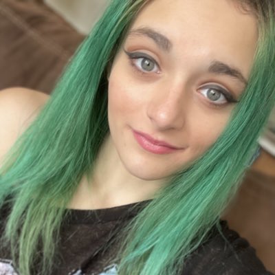 fallbunnyv's tweet photo. #NewProfilePic https://t.co/1PvdlzqF7R