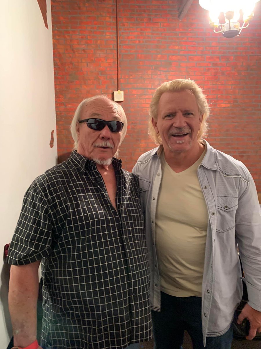 kennethleblanc1's tweet photo. @RealJeffJarrett  I saw this picture and it amazes me that you knew my dad so long ago I am jealous https://t.co/RFI8WAxqVW