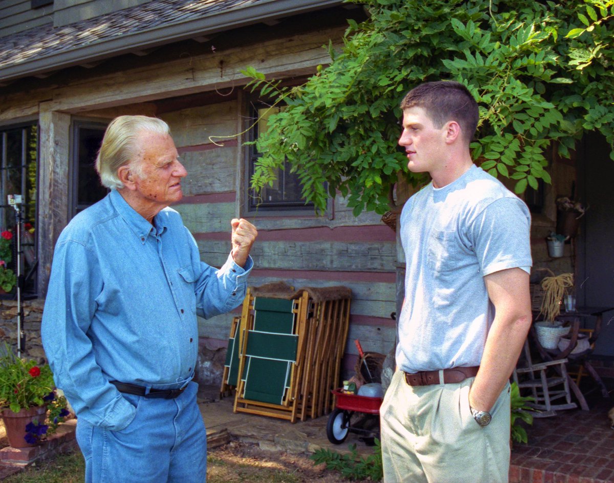 EdwardG1911's tweet photo. 4 years ago today my grandfather went home to heaven. In this pic, I was back after my 1st summer @WestPoint_USMA and Daddy Bill said "Edward I don't understand every word of the Gospel, but I accept by faith that every word is true"  #truth #gospel https://t.co/SP01SQtWWa