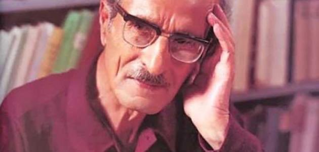 "يا للعجب! أزرع قلبي على الورق,
فينبت في قلوب الناس"

يوافق اليوم ٢٢ فبراير وفاة الأديب ميخائيل نعيمة.. 
 الذي أطلق عليه لقب ناسك الشخروب بسبب حبه للعزلة والتأمل والشخروب البلدة التي ولد فيها.
له عدة مؤلفات في المسرح،الروايات,الشعر والمجموعات القصصية.