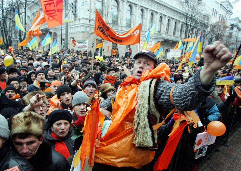 Революция украине будет. Ющенко оранжевая революция 2004. Оранжевая революция на Украине. Революция в Украине 2004. Майдан в Украине 2004.