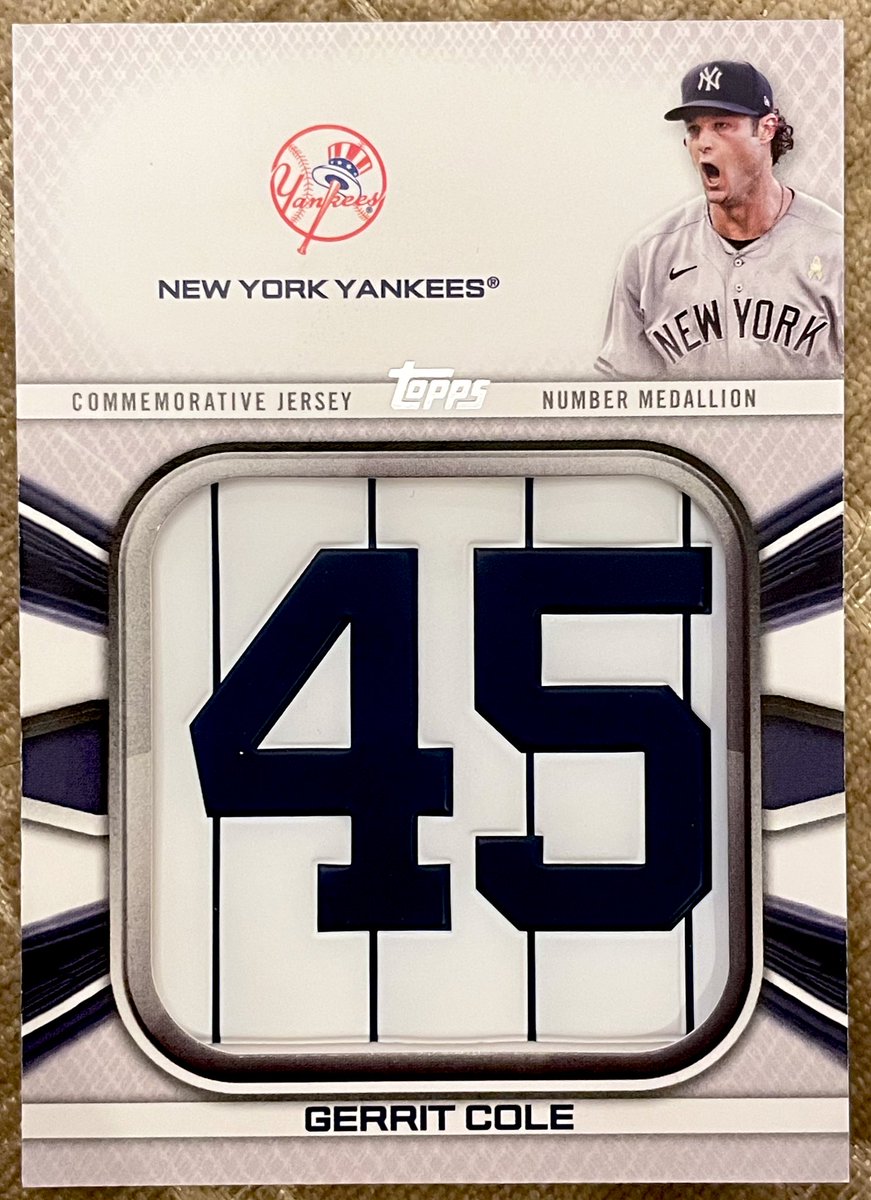 RT @howellman01: 2022 Topps Series 1 Gerrit Cole Commemorative Jersey Number Medallion 45 JNM-GC
$6 @HobbyConnector https://t.co/v3H886MHFu