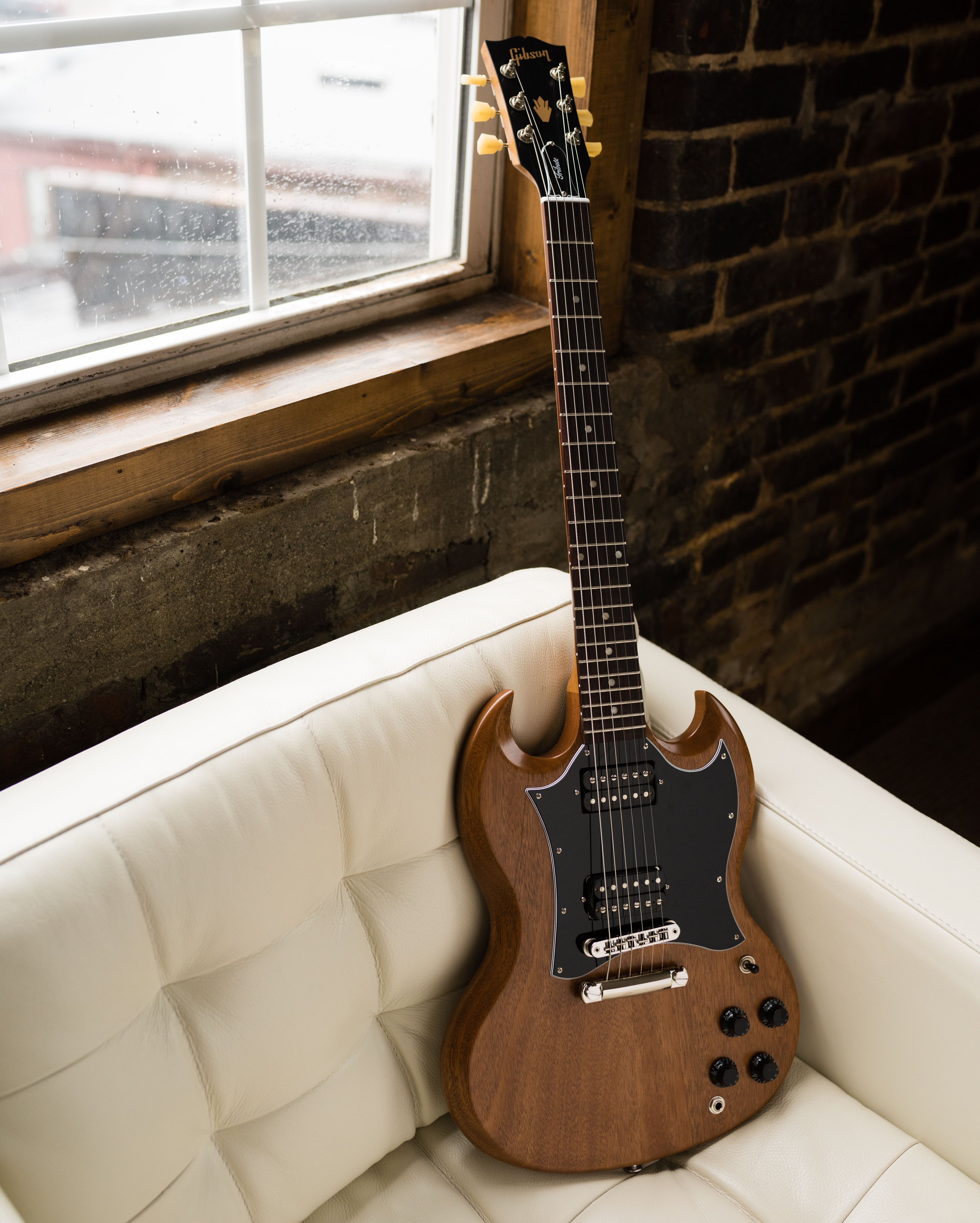 Gibson sg natural sale walnut