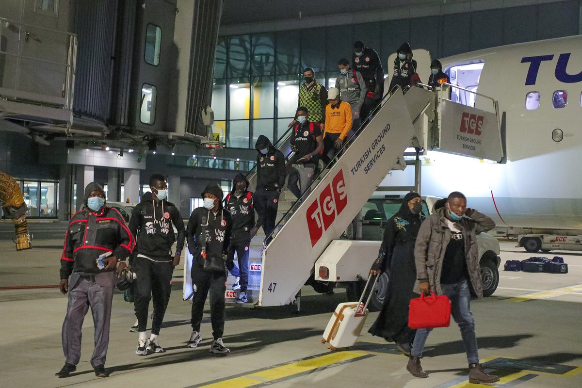 SimbaSCTanzania's tweet photo. 🛬 Kikosi kimefika salama jijini Istanbul, Uturuki. #NguvuMoja https://t.co/D1xfyAoF6O