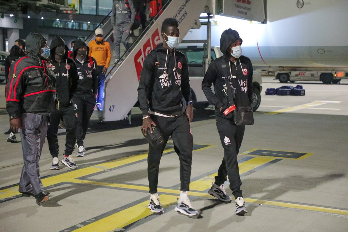 SimbaSCTanzania's tweet photo. 🛬 Kikosi kimefika salama jijini Istanbul, Uturuki. #NguvuMoja https://t.co/D1xfyAoF6O