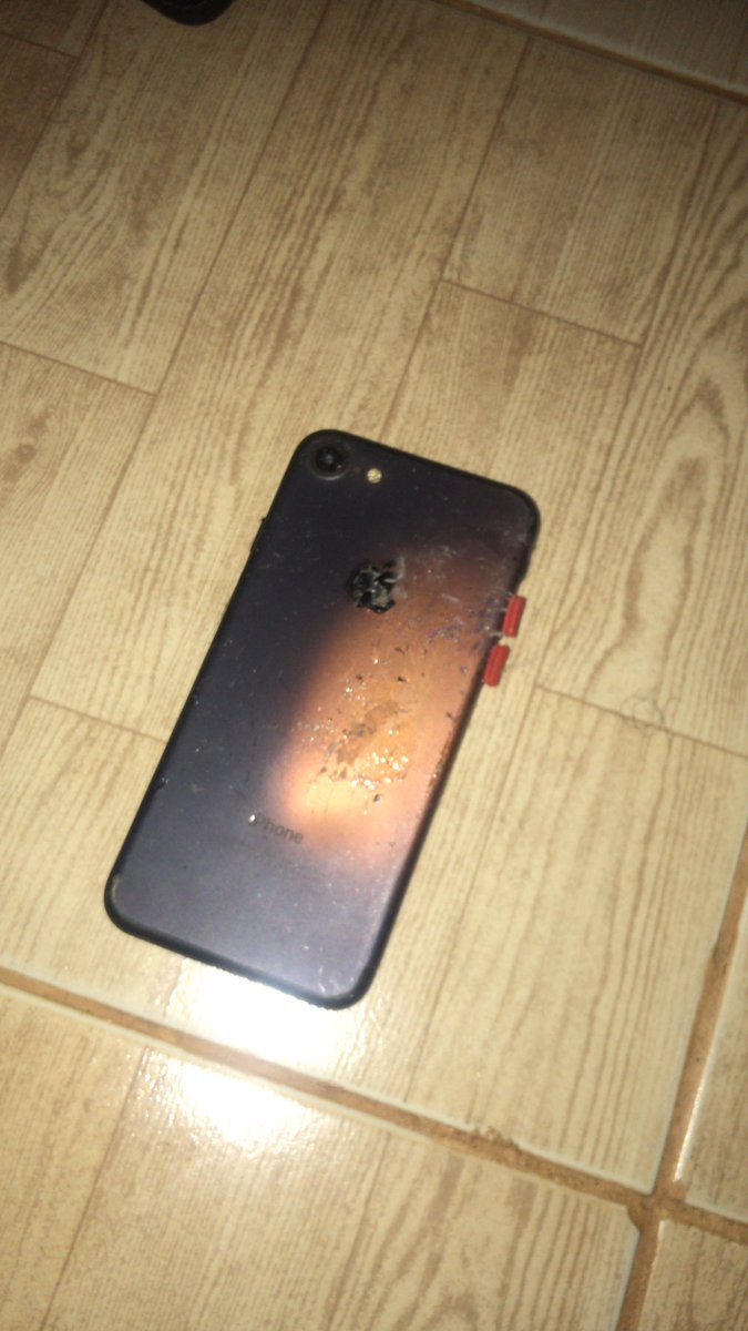 weshyntskie's tweet photo. @Apple what is the proper procedure of lodging such a complaint in Kenya? #iPhone #appleiphone @IphoneKenya @NationAfrica @GhaflaKenya 
The explosion and flames is what woke us up @ 2:41am. I currently have an iphone but this is absurdly concerning. Assist a disgruntled customer. https://t.co/MWPY13QaHH