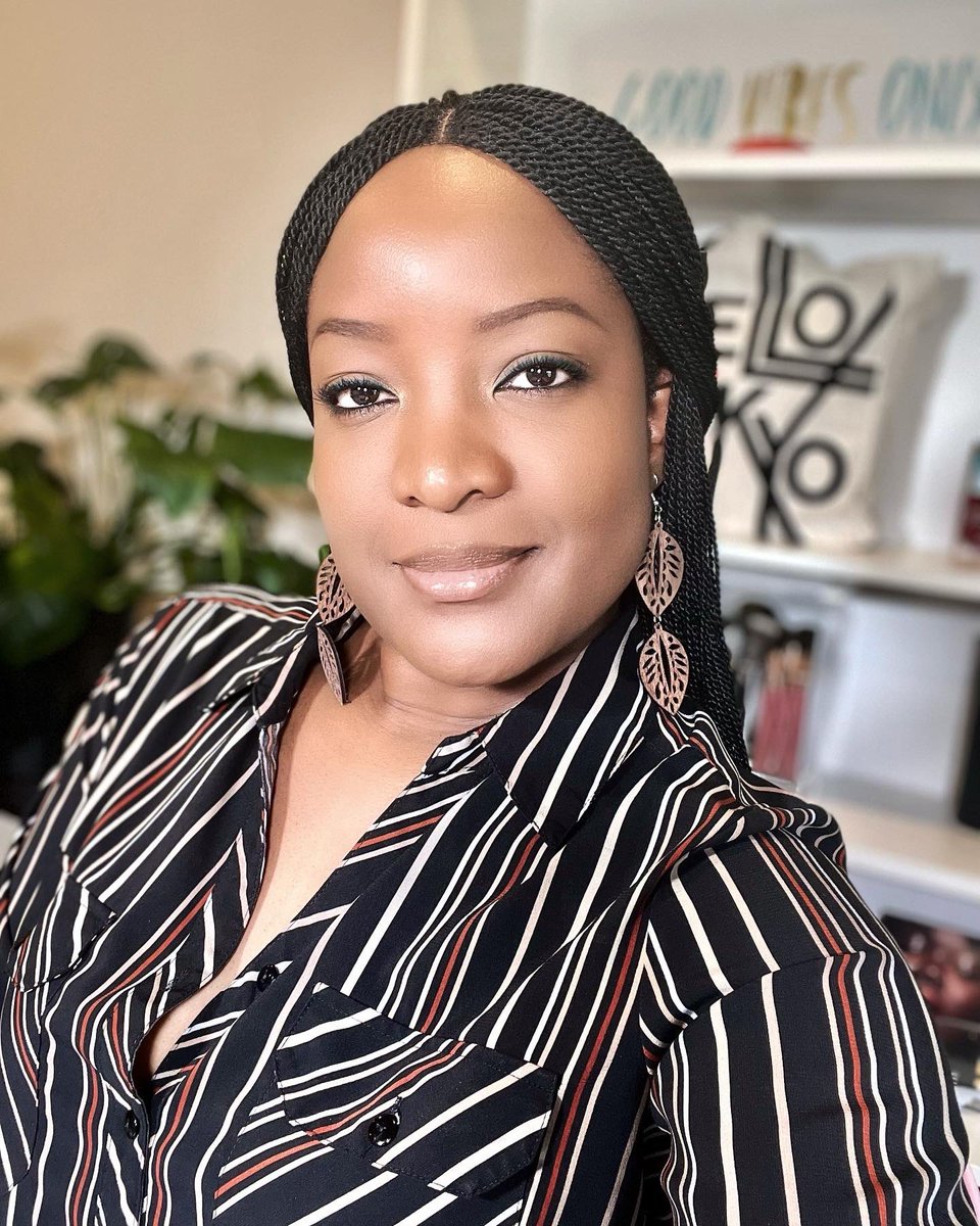 atouamina's tweet photo. Hey loves! I hope you had a fabulous weekend and are ready for a fantastic week because you are a go getter!💪🏾And remember this: “A smile is the best makeup any girl can wear.” Marilyn Monroe.😊 Just SMILE. #makeuptherapy #smilesmilesmile #marylinmonroe #sucessmindset #atouamina https://t.co/OqqPLwy4Bc