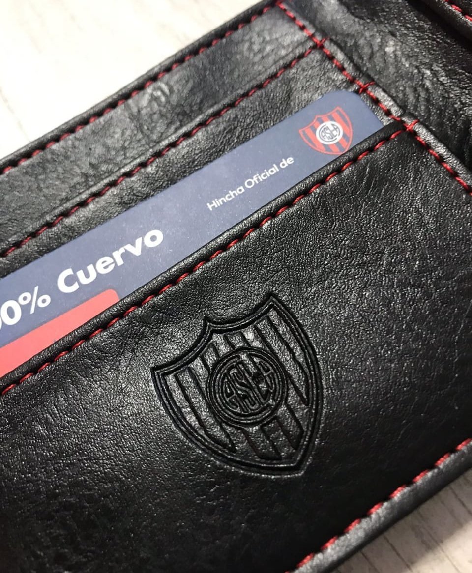 SanLorenzoRedes's tweet photo. Se viene un nuevo #Sorteo en @SanLorenzoRedes, una billetera bien cuerva, para participar tenés que seguirnos y darle RT a este tweet.
Se realizará el domingo 27 de febrero. #VamosCiclon 💙❤️ #SanLorenzo https://t.co/IcPcbcjdlg