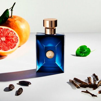 ItmagazineMex's tweet photo. #DYLANBLUE #VERSACE POUR HOMME

AUDAZ Y CARISMÁTICA: Transmitiendo y condensando el espíritu mediterráneo, Dylan Blue pour homme cuenta con atrevidas notas de ambrox y toques de bergamota y pomelo. https://t.co/YkII2hOFyv