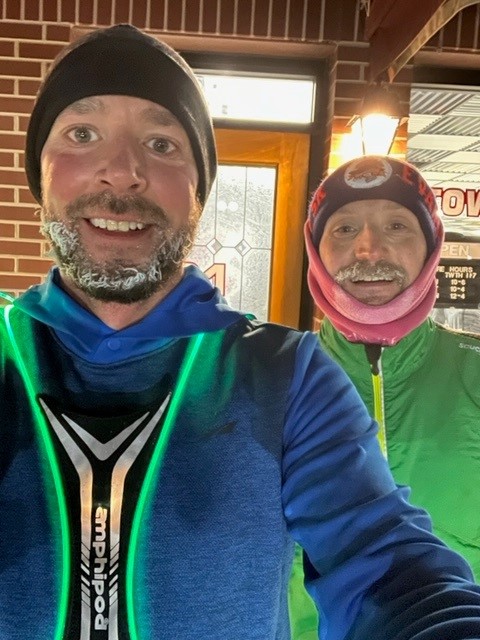 A post-run, frozen beard selfie! They're not letting the cold slow them down.

#AmphipodRunning #RunVisibleRunSafe™