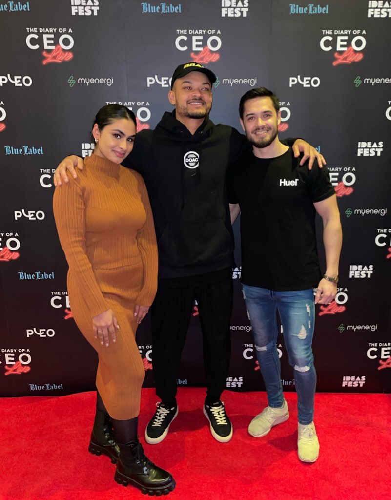 It was so nice meeting @SteveBartlettSC today, not only was he so lovely, he took the time to answer my biz Qs 🥺 the #diaryofaCEO podcast has got me through some of my toughest times as a founder. Thank you for an incredible show today and continuing to inspire so many ❤️