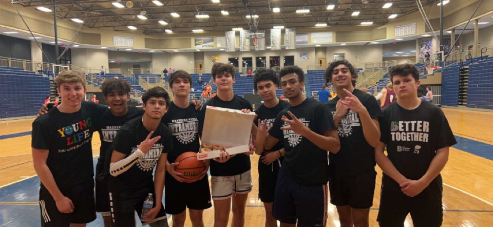 LosCabrosWRHS's tweet photo. Couldn’t finish strong on us better luck next time @KareemPiesBBall https://t.co/W5IkTIYXW5