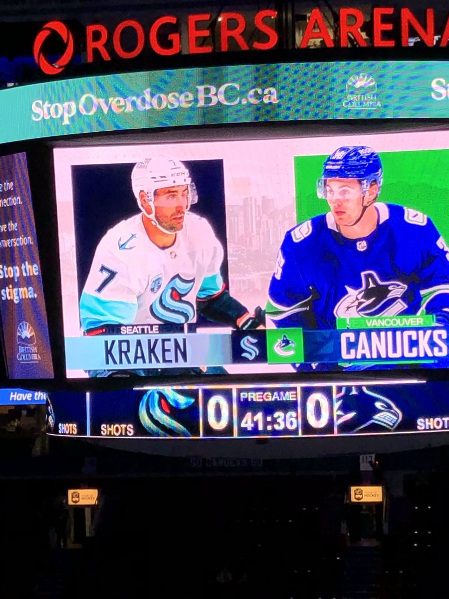 rosegthomas's tweet photo. Battle of the Northwest! First regular game between Kraken and @Canucks   Whoot whoot 💙💚💙💚 https://t.co/4AWb4n5NlN