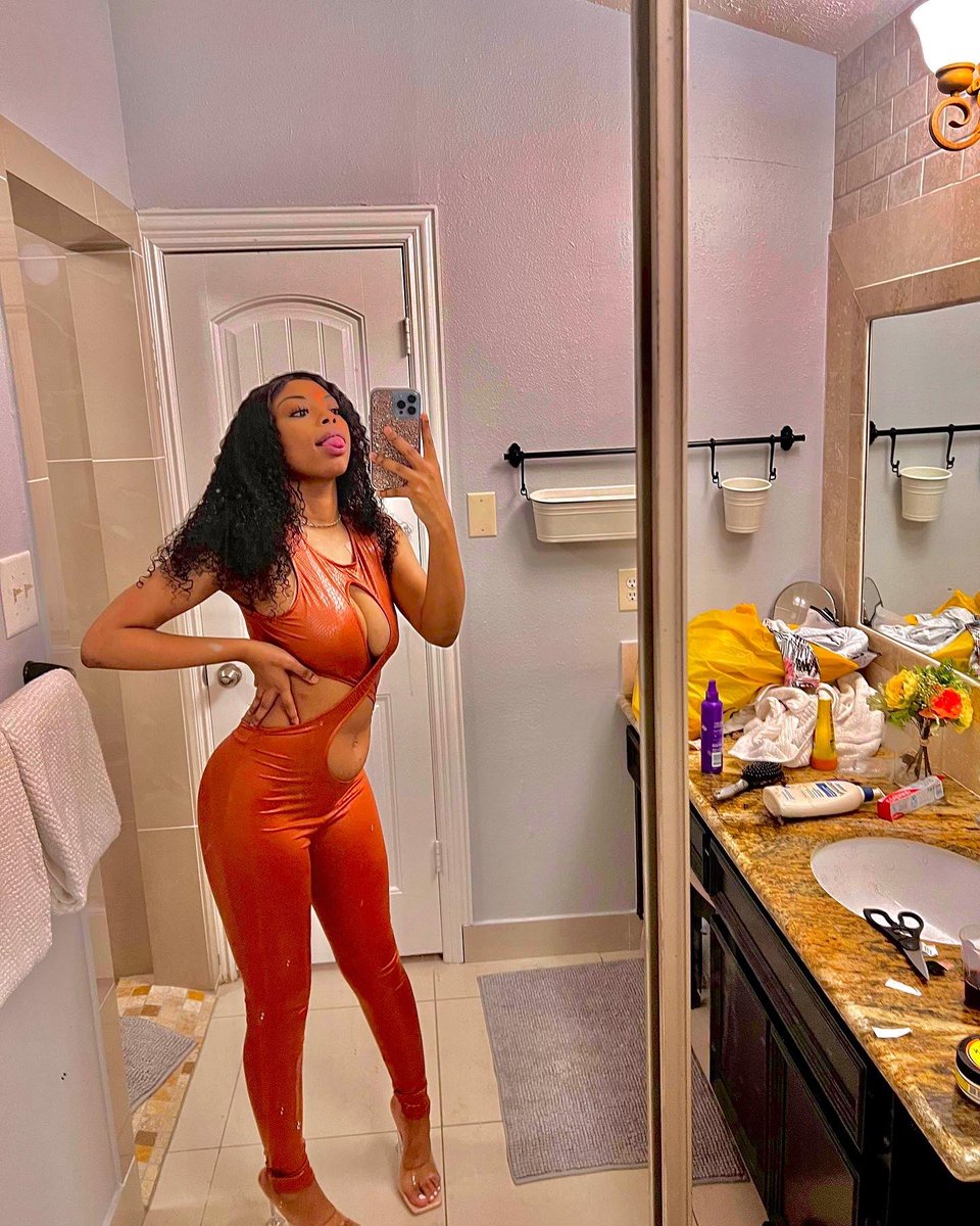 ChanteeeM's tweet image. real good at being bad 🔥