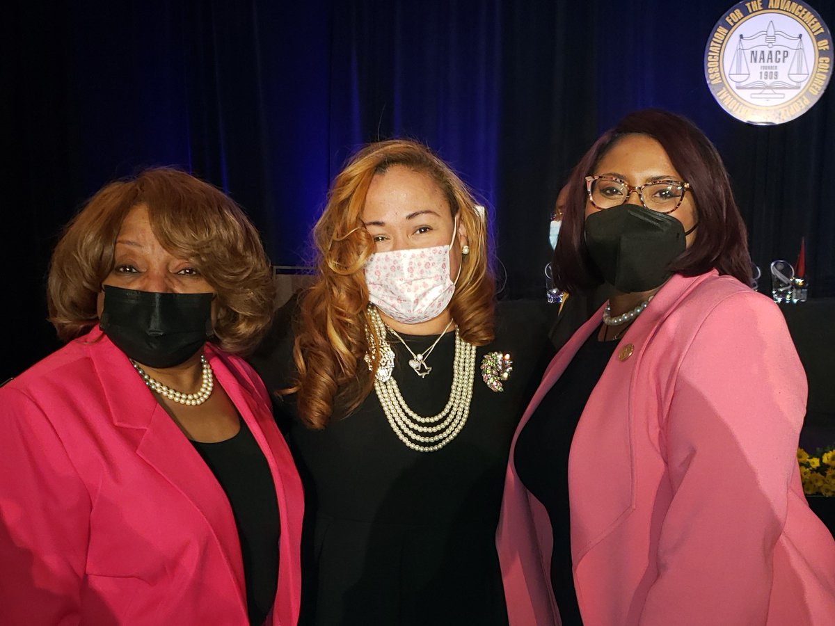 Fantastic time at the @stlouisnaacp Freedom Fund Dinner on Saturday. My soror, Dr. Brenda Baskin Glover delivered a powerful address, and Vice-Chairwoman Shalonda Webb and I were honored to say a few words as well. Thank you to Adolphus Pruitt for a phenomenal evening! #NAACP